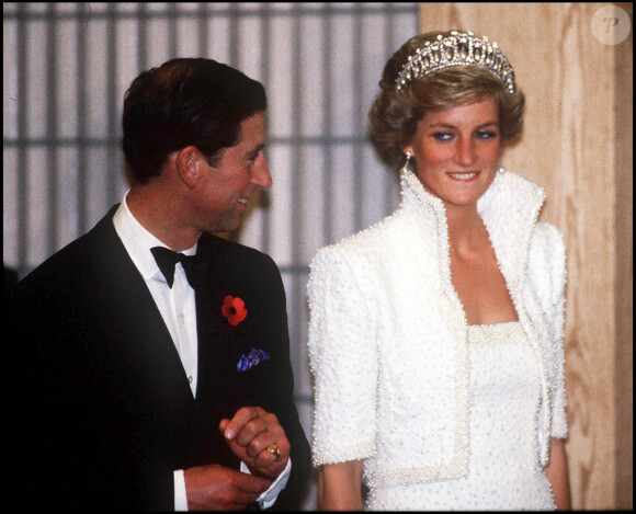 La princesse Diana et le prince Charles en 1989 lors de leur visite à Hong Kong