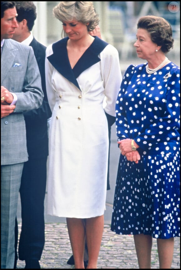 Le prince Charles, Lady Diana et la reine Elizabeth II
