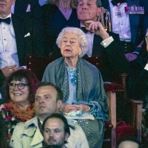 Le reine Elisabeth II d'Angleterre assiste au spectacle de son jubilé "The Queen's platinum jubilee celebration lors du Windsor Horse Show à Windsor le 15 mai 2022. 