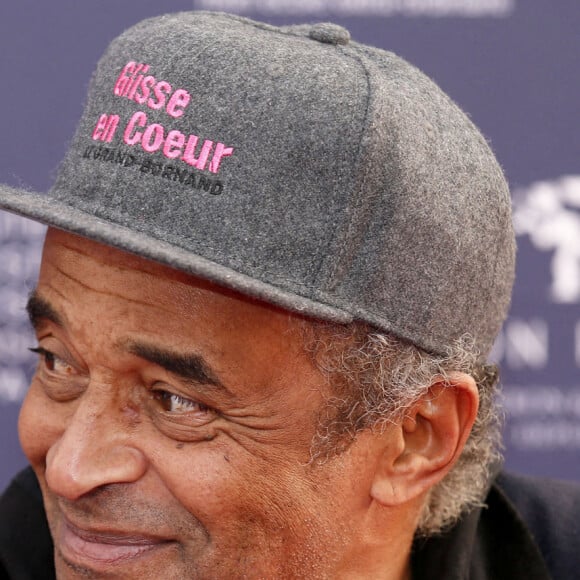 Yannick Noah assite à la 13ème édition de Glisse en Coeur, événement caritatif au profit de l'association "MEEO" l'Association annécienne, Mon École Extra Ordinaire a mis en oeuvre un modèle innovant, en faveur des enfants présentant des troubles du neuro- développement.Stéphane Thébaut est le parrain de Glisse en Coeur, Le Grand-Bornand, Haute-Savoie, France, le 19 mars 2022. © Pascal Fayolle/Bestimage