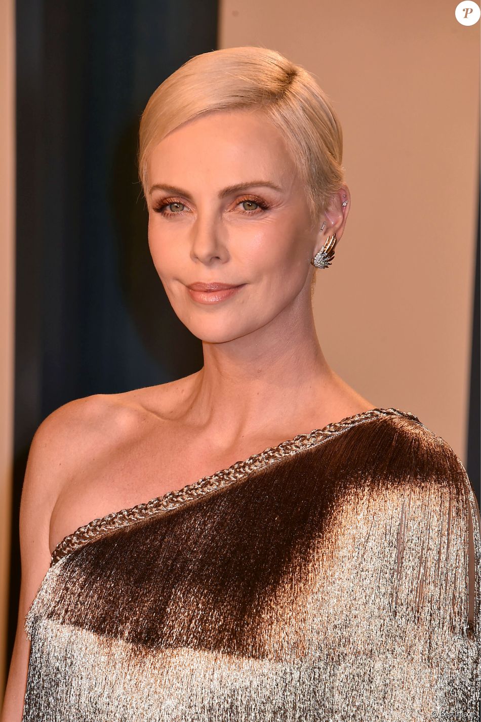 Charlize Theron - People à la soirée &quot;Vanity Fair Oscar Party&quot; après la 92e cérémonie des Oscars 2020 au Wallis Annenberg Center for the Performing Arts à Los Angeles, le 9 février 2020.