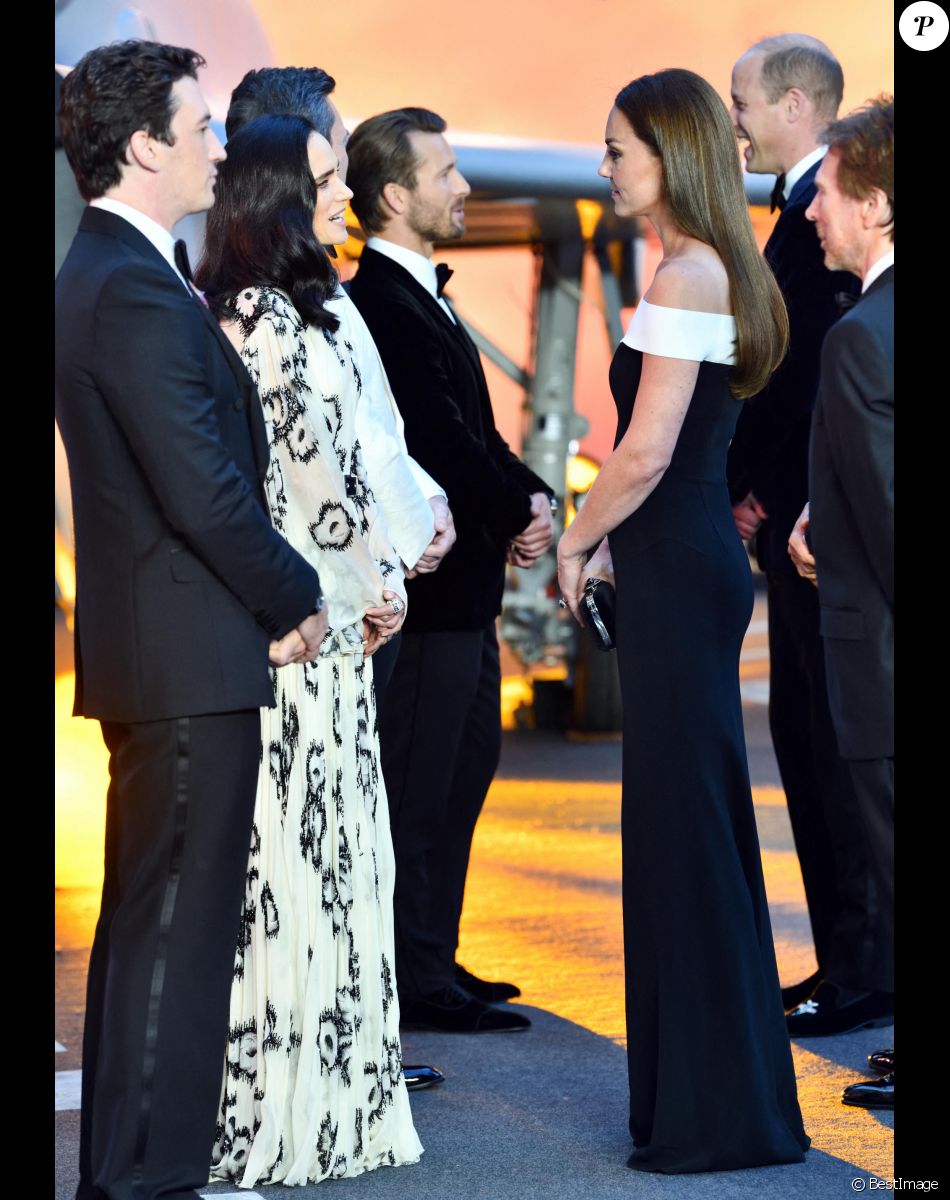 Miles Teller, Jennifer Connelly, Jon Hamm, Glen Powell, le prince William, duc de Cambridge, Kate Catherine Middleton, duchesse de Cambridge - Première du film "Top Gun : Maverick" à Londres. Le 19 mai 2022