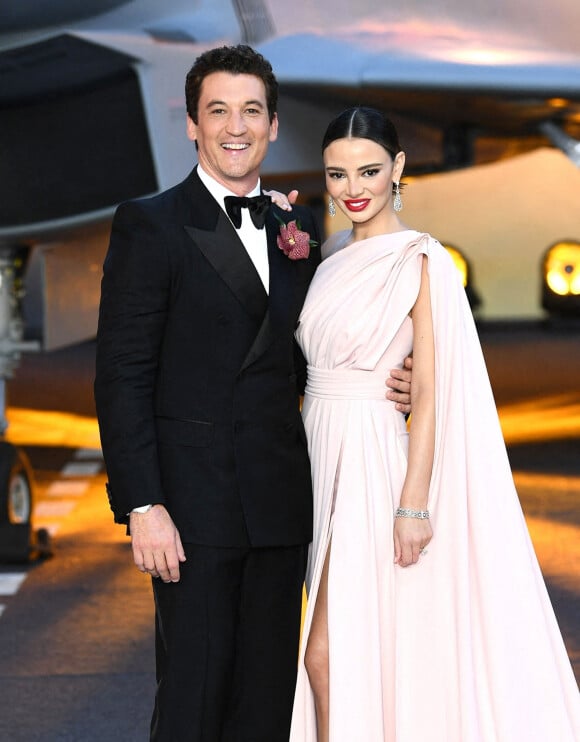 Miles Teller et sa femme Keleigh Sperry - Première du film "Top Gun : Maverick" à Londres. Le 19 mai 2022  