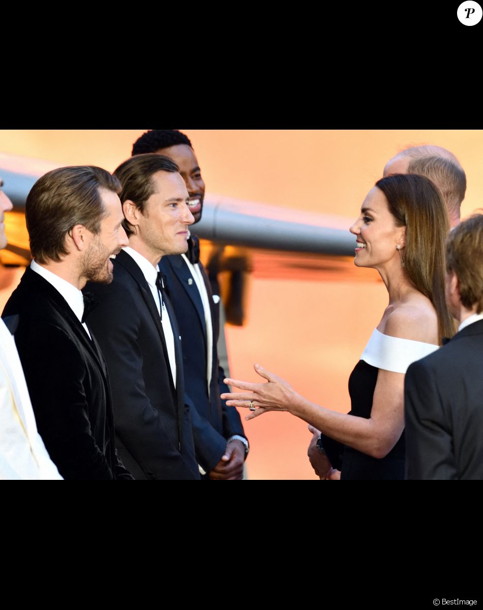 Glen Powell, Lewis Pullman, Jay Ellis, le prince William, duc de Cambridge, Kate Catherine Middleton, duchesse de Cambridge - Première du film "Top Gun : Maverick" à Londres. Le 19 mai 2022