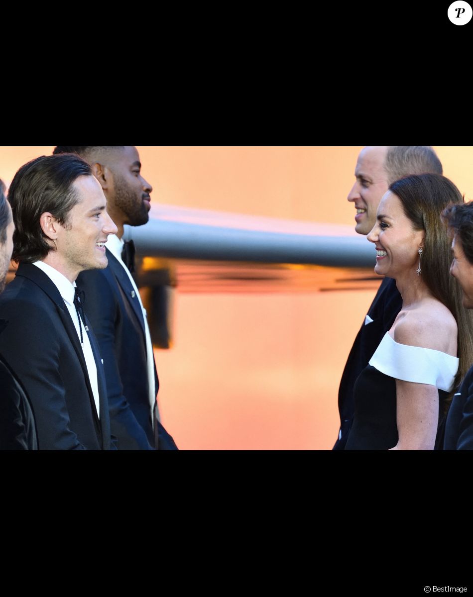 Lewis Pullman, Jay Ellis, le prince William, duc de Cambridge, Kate Catherine Middleton, duchesse de Cambridge - Première du film "Top Gun : Maverick" à Londres. Le 19 mai 2022