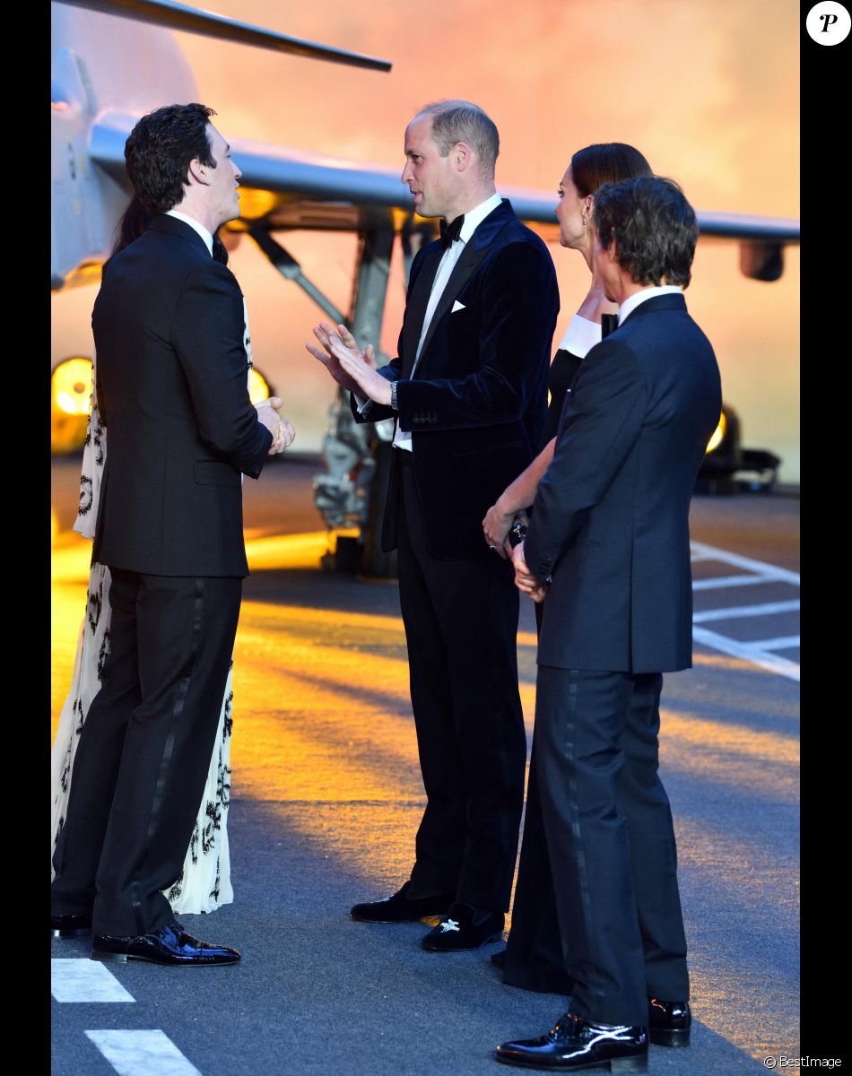 Miles Teller, le prince William, duc de Cambridge, Kate Catherine Middleton, duchesse de Cambridge, Tom Cruise - Première du film "Top Gun : Maverick" à Londres. Le 19 mai 2022