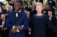 Cannes 2022 : Tilda Swinton divine au côté d'Idris Elba, Alessandra Ambrosio très décolletée et scintillante