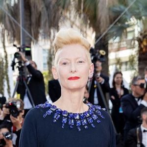 Tilda Swinton - Montée des marches du film " Three Thousand Years of Longing (3000 ans à t'attendre) " lors du 75ème Festival International du Film de Cannes. Le 20 mai 2022 © Cyril Moreau / Bestimage 