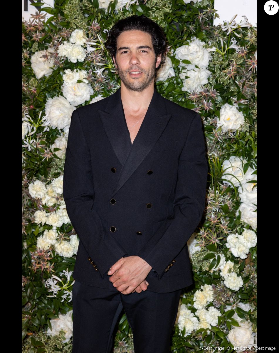 Tahar Rahim - Photocall du dîner Vanity Fair x Louis Vuitton chez Fred l'Ecailler lors du 75ème Festival International du Film de Cannes, le 20 mai 2022. © Olivier Borde / Bestimage