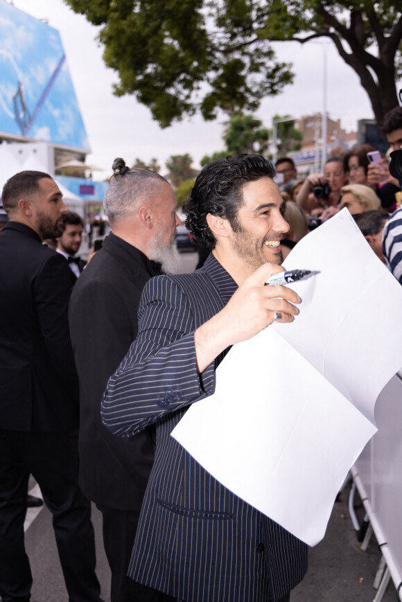 Exclusif - Tahar Rahim - Montée des marches du film "Les Amandiers" lors du 75e Festival de Cannes. Le 22 mai 2022. © Unique Agency / Bestimage
