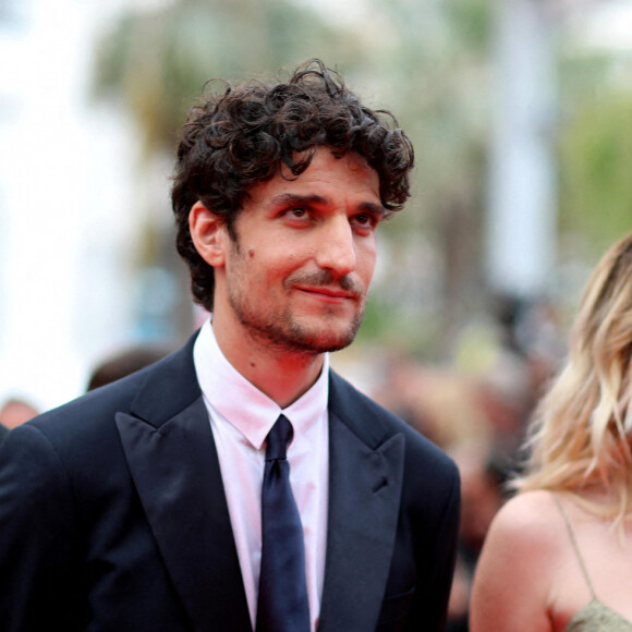 Noham Edje, Louis Garrel, Valeria Bruni-Tedeschi - Montée des marches du film "Les Amandiers" lors du 75e Festival de Cannes. Le 22 mai 2022. © Dominique Jacovides / Bestimage