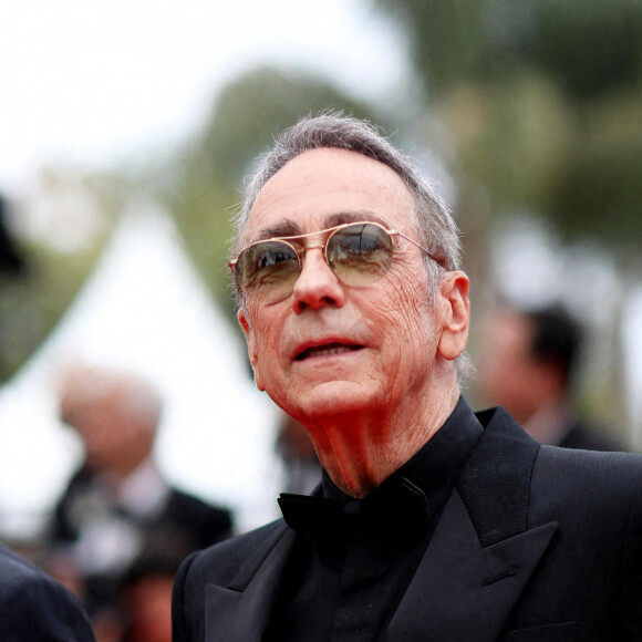 Alain Chamfort - Montée des marches du film "Les Amandiers" lors du 75e Festival de Cannes. Le 22 mai 2022. © Dominique Jacovides / Bestimage