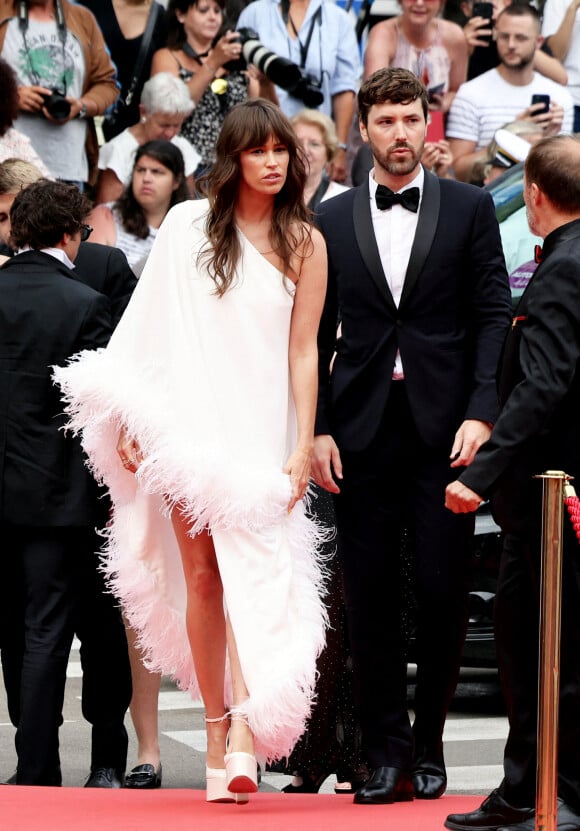 Alison Toby - Montée des marches du film "Les Amandiers" lors du 75e Festival de Cannes. Le 22 mai 2022. © Dominique Jacovides / Bestimage