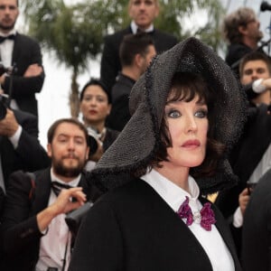 Isabelle Adjani - Montée des marches du film "Les Amandiers" lors du 75e Festival de Cannes. Le 22 mai 2022. © Olivier Borde / Bestimage