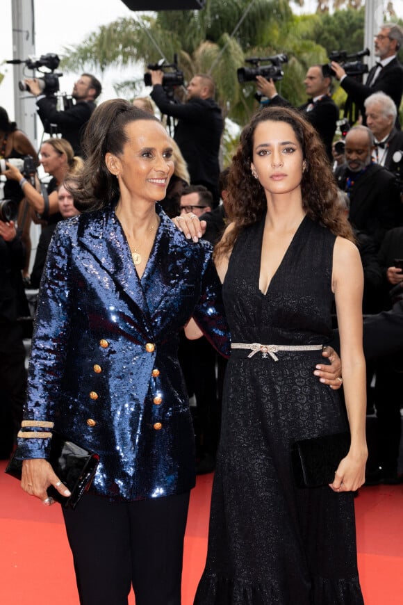 Karine Silla et sa fille Iman Perez - Montée des marches du film "Les Amandiers" lors du 75e Festival de Cannes. Le 22 mai 2022. © Olivier Borde / Bestimage