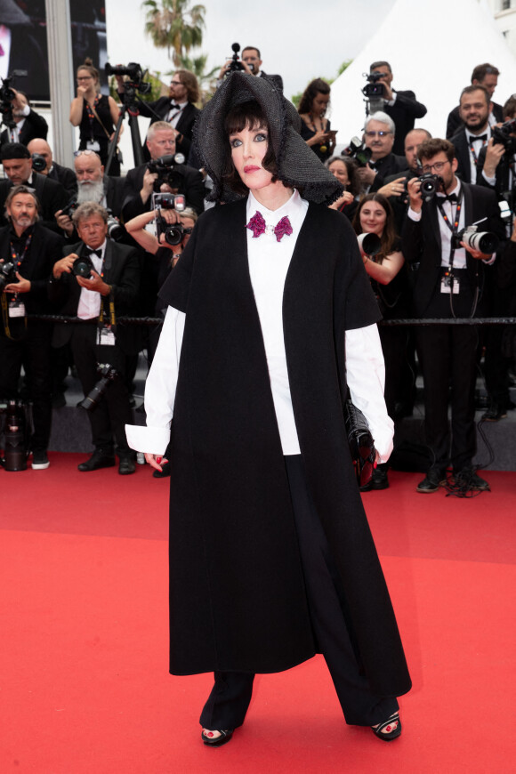 Isabelle Adjani - Montée des marches du film "Les Amandiers" lors du 75e Festival de Cannes. Le 22 mai 2022. © Cyril Moreau / Bestimage