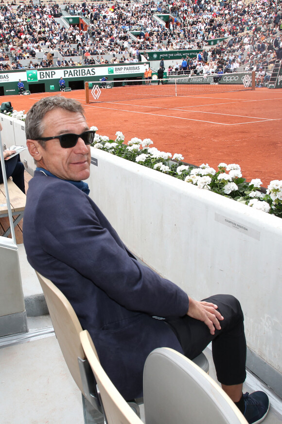 Mats Wilander (ancien champion de Tennis devenu journaliste) dans les tribunes (Jour 2) lors des Internationaux de France de Tennis de Roland Garros 2022, à Paris, France, le 23 mai 2022. © Bertrand Rindoff/Bestimage