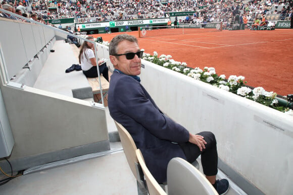 Mats Wilander (ancien champion de Tennis devenu journaliste) dans les tribunes (Jour 2) lors des Internationaux de France de Tennis de Roland Garros 2022, à Paris, France, le 23 mai 2022. © Bertrand Rindoff/Bestimage