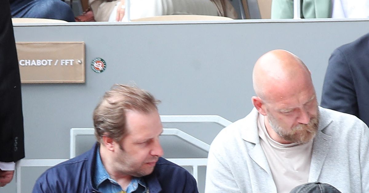 Caroline Anglade et son compagnon Nicolas Moreau dans les tribunes