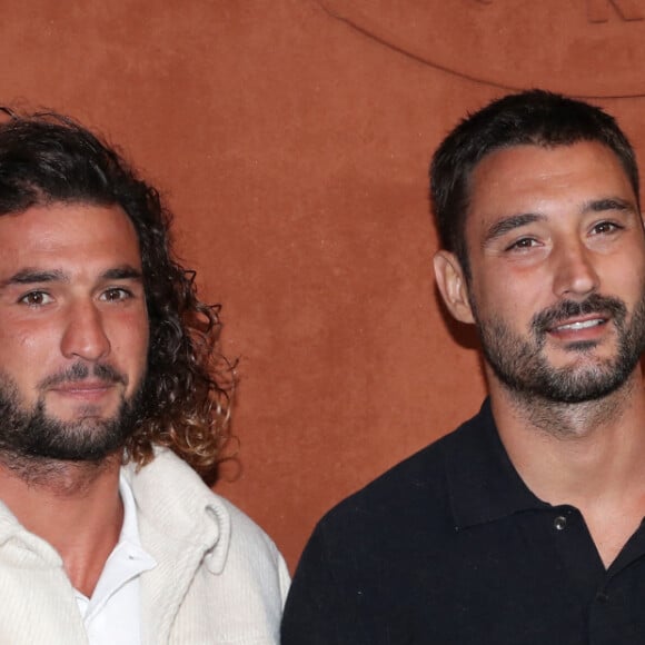 Lucas Frérot et son frère Jérémy Frérot au village (Jour 2) lors des Internationaux de France de Tennis de Roland Garros 2022, à Paris, France, le 23 mai 2022. © Bertrand Rindoff/Bestimage 