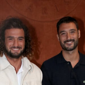 Lucas Frérot et son frère Jérémy Frérot au village (Jour 2) lors des Internationaux de France de Tennis de Roland Garros 2022, à Paris, France, le 23 mai 2022. © Bertrand Rindoff/Bestimage