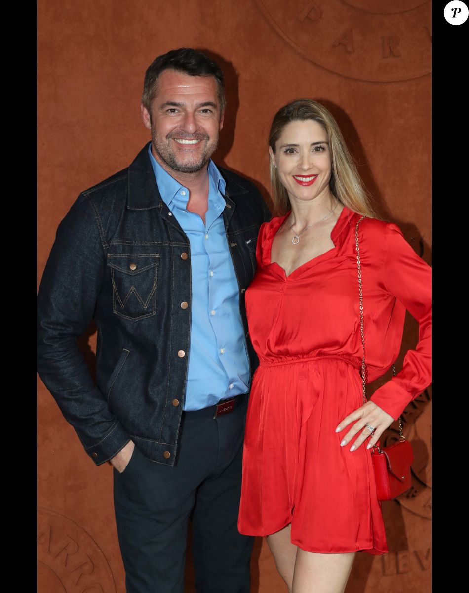 Arnaud Ducret et sa femme Claire au village (Jour 2) lors des Internationaux de France de Tennis de Roland Garros 2022, à Paris, France, le 23 mai 2022. © Bertrand Rindoff/Bestimage