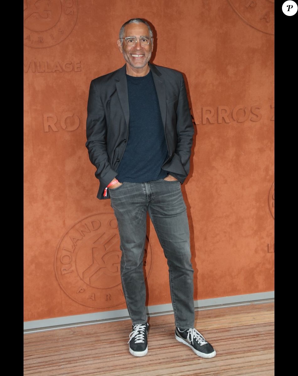Richard Dacoury au village (Jour 2) lors des Internationaux de France de Tennis de Roland Garros 2022, à Paris, France, le 23 mai 2022. © Bertrand Rindoff/Bestimage
