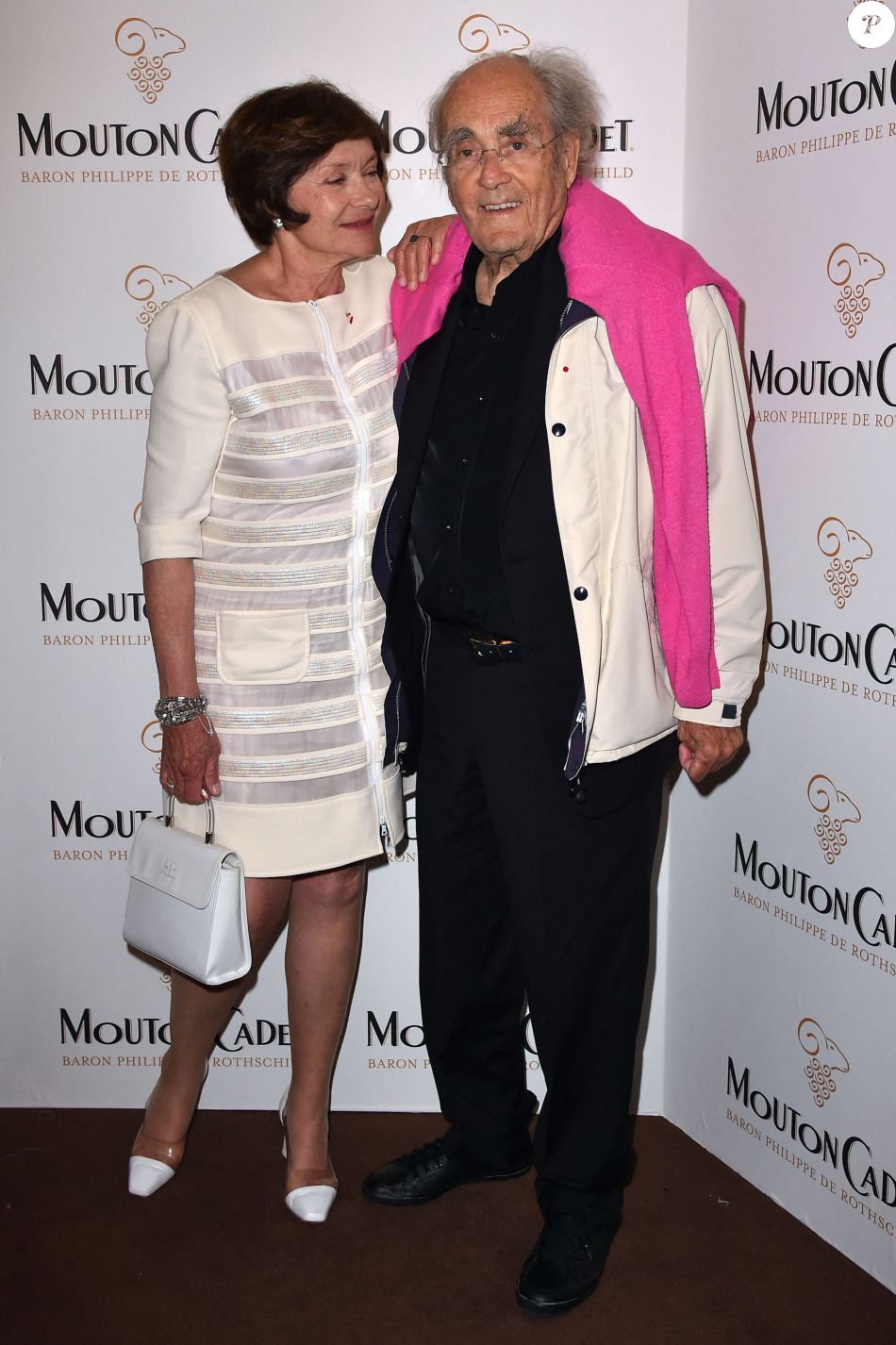 Macha Méril et son mari Michel Legrand durant l'ouverture de l'espace Mouton Cadet Wine Bar sur