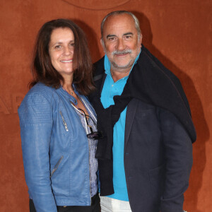 Antoine Dulery et sa femme Pascale Pouzadoux au village (Jour 3) lors des Internationaux de France de Tennis de Roland Garros 2022, à Paris, France, le 24 mai 2022. © Bertrand Rindoff/Bestimage