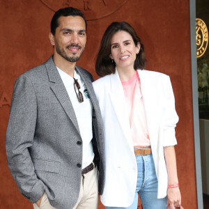 Louise Monot et son compagnon Samir Boitard au village (Jour 3) lors des Internationaux de France de Tennis de Roland Garros 2022, à Paris, France, le 24 mai 2022. © Bertrand Rindoff/Bestimage