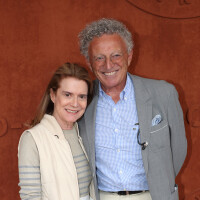 Nelson Monfort et sa femme Dominique amoureux : apparition remarquée du couple à Roland-Garros