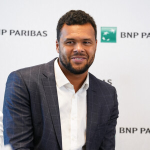 Jo-Wilfried Tsonga, Parrain de la Team BNP Paribas Jeunes Talents lors de la conference de presse Team BNP Paribas Jeunes Talents lors des Internationaux de France de Tennis de Roland Garros, à Paris, France, le 28 mai 2022. © Lia Mancini/Panoramic/Bestimage 