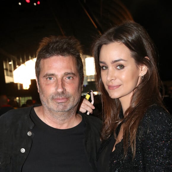 Richard Orlinski (sculpteur) et sa compagne Elisa Bachir Bey (actrice) - Championnat du Monde de Kickboxing entre le Français Cyril.Benzaquen et le Roumain Florin.Lambagiu au Grand Palais Ephémère à Paris le 31 Mai 2022. Cyril Benzaquen a conservé son titre sur décision unanime des juges. © Bertrand Rindoff / Bestimage