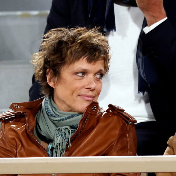 Muriel Robin et sa femme Anne Le Nen - Célébrités dans les tribunes des internationaux de France de Roland Garros à Paris le 31 mai 2022. © Cyril Moreau - Dominique Jacovides/Bestimage 