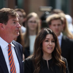 Les avocats de Johnny Depp, Camille Vasquez et Ben Chew, à la sortie du tribunal de Fairfax, après l'annonce du verdict du procès en diffamation contre Amber Heard. Le 1er juin 2022.