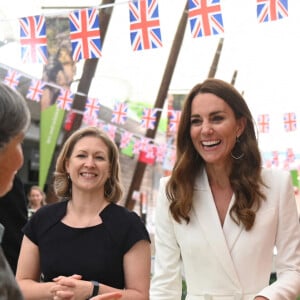 La reine Elizabeth II, Camilla Parker-Bowles et Kate Middleton - Big Lunch Initiative en marge du sommet du G7 à Saint Ives, le 11 juin 2021.