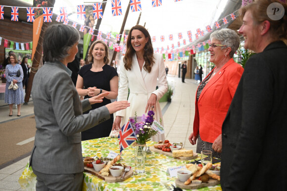 La reine Elizabeth II, Camilla Parker-Bowles et Kate Middleton - Big Lunch Initiative en marge du sommet du G7 à Saint Ives, le 11 juin 2021.