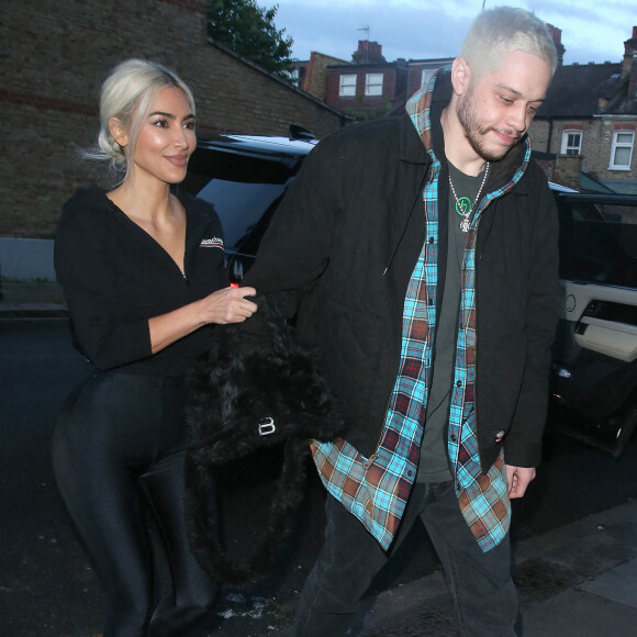 Kim Kardashian et son compagnon Pete Davidson sont de sortie à Londres, le 30 mai 2022. 