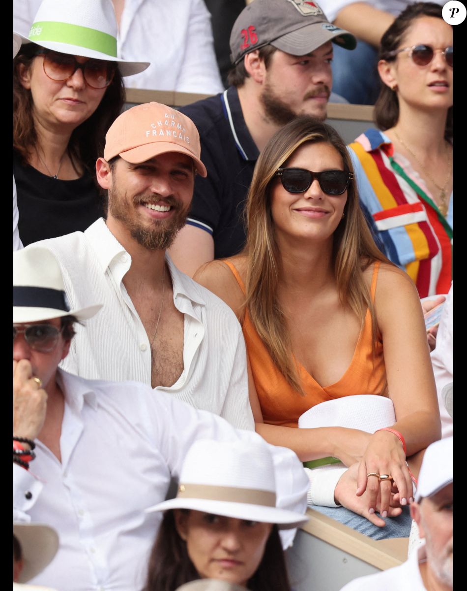 Camille Cerf, décolletée et amoureuse avec Théo Fleury, des couples en