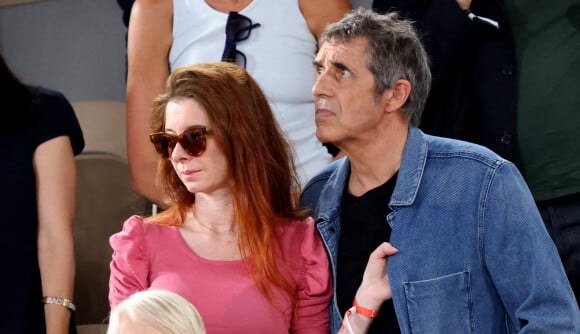 Julien Clerc avec sa femme Hélène Grémillon en tribune (jour 14) lors des Internationaux de France de Tennis de Roland Garros 2022 à Paris, France, le 4 juin 2022. © Dominique Jacovides/Bestimage