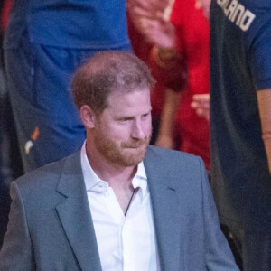 Le prince Harry et Meghan Markle lors de la cérémonie d'ouverture des Invictus Games 2020 à La Haye, le 16 avril 2022. 