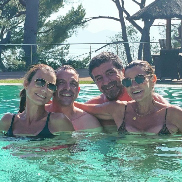 Ingrid Chauvin et son amoureux Philippe Warrin prennent la pose avec un autre couple, celui de Jennifer Lauret.