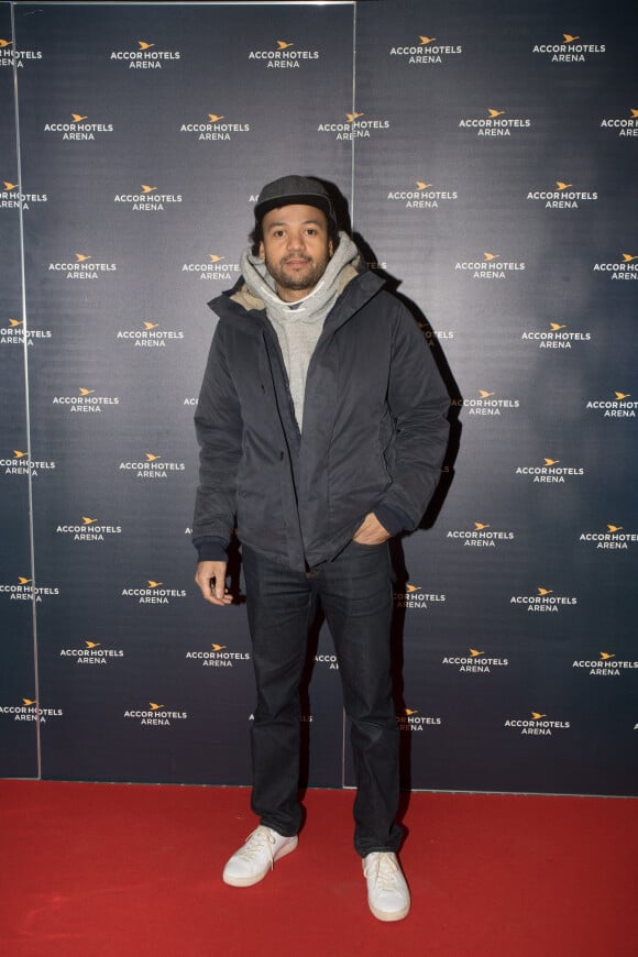 Exclusif - Fabrice Eboué - Photocall avant le concert de Kendrick Lamar à l'AccorHotels Arena à Paris, le 26 février 2018. 