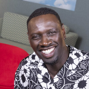 Interview de Omar Sy par A.Trapenard pour Brut lors du 75ème Festival International du Film de Cannes, France, le 19 mai 2022. © Jack Tribeca/Bestimage 