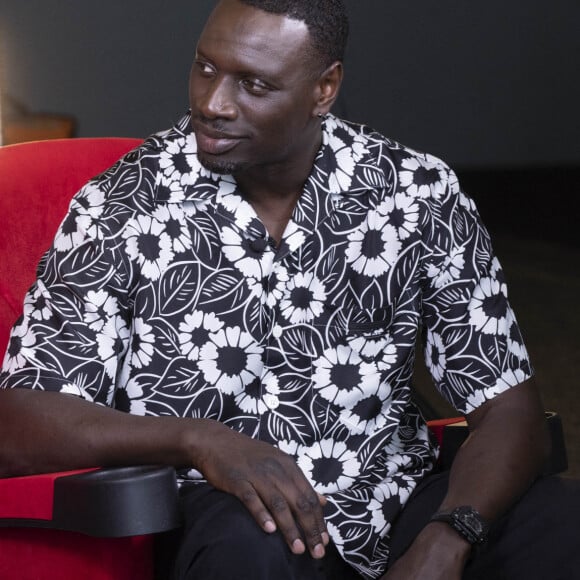 Interview de Omar Sy par A.Trapenard pour Brut lors du 75ème Festival International du Film de Cannes, France, le 19 mai 2022. © Jack Tribeca/Bestimage