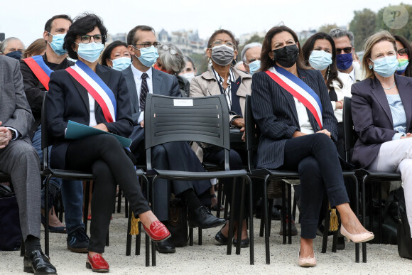 La maire de Paris, Anne Hidalgo accompagné de Rachida Dati, maire du 7ème arrondissement inaugure la promenade Gisèle Halimi sur les bords de Seine, dans le 7ème arrondissement de Paris, France, le 31 août 2021