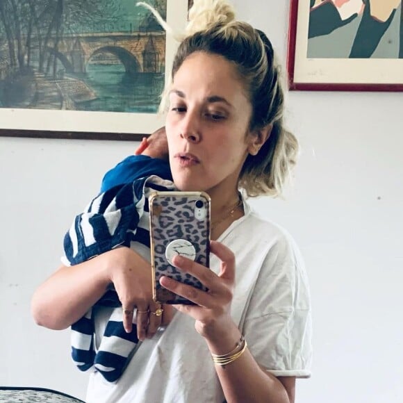 Alysson Paradis a annoncé la naissance de son deuxième enfant le 28 août 2022 sur Instagram.