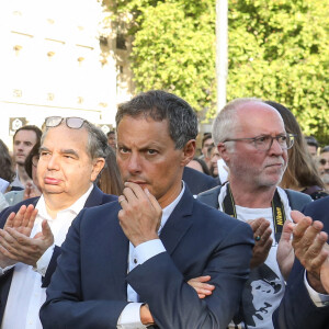 Marc-Olivier Fogiel, directeur général de BFM Tv, lors d'un rassemblement d'hommage au journaliste français tué en Ukraine, Frederic Leclerc-Imhoff, place de la République, Paris, le 10 juin 2022. Le journaliste français de la chaîne d'information BFM TV, Frédéric Leclerc-Imhoff, a été tué dans l'est de l'Ukraine le 1er juin 2022, alors qu'il se trouvait à bord d'un bus humanitaire avec des civils fuyant les bombardements russes place de la république, Paris, le 10 juini 2022.© Stéphane Lemouton/Bestimage 