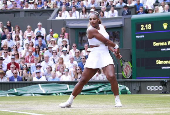 Simona Halep remporte la finale femme du tournoi de Wimbledon "Serena Williams - Simona Halep (2/6 - 2/6)" à Londres, le 13 juillet 2019. 