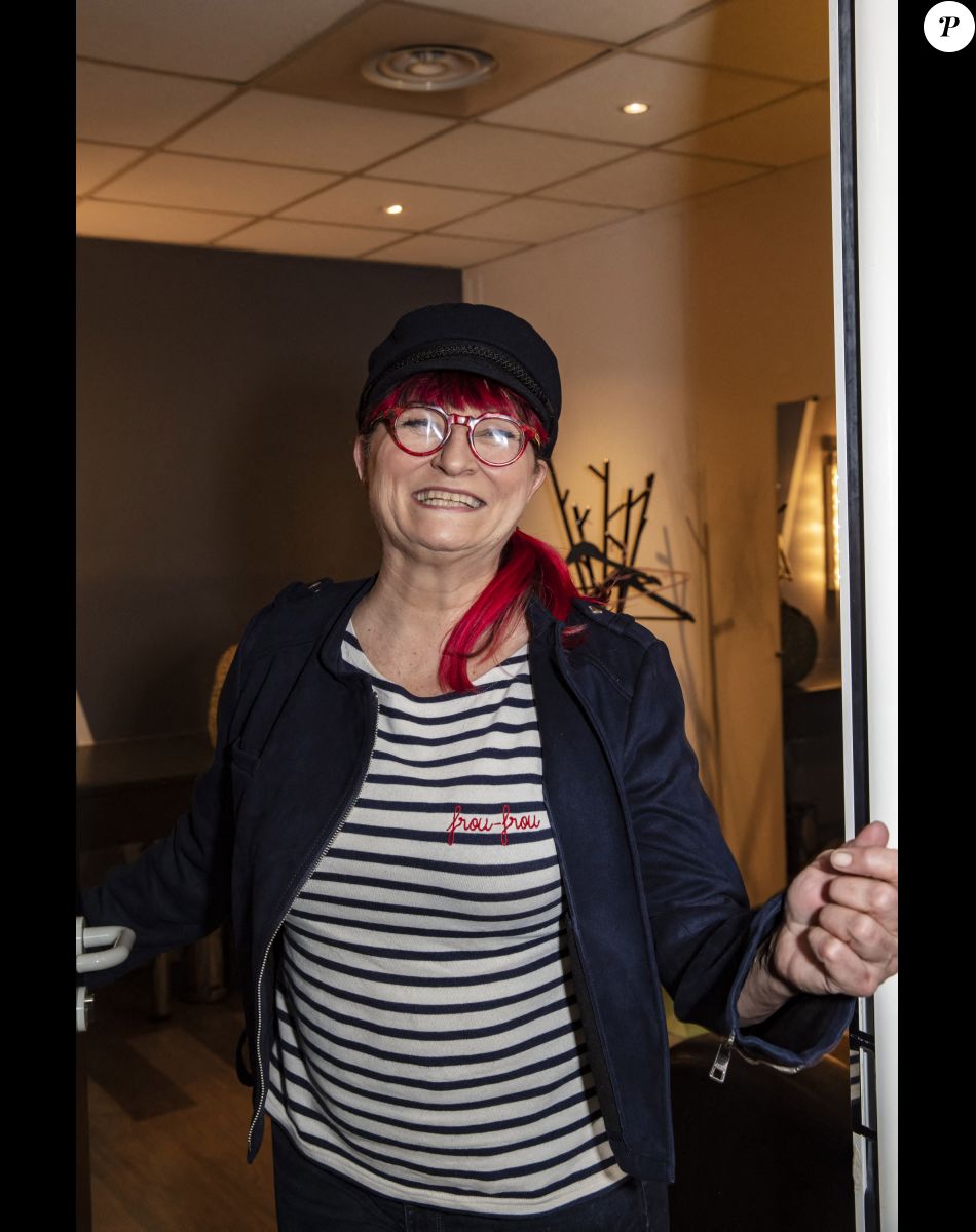 Exclusif - Christine Bravo - Backstage de l'enregistrement de l'émission "Les Grosses Têtes", présentée par Laurent Ruquier et diffuséele 19 décembre sur France 2. Le 8 décembre 2020 © Jack Tribeca / Bestimage
